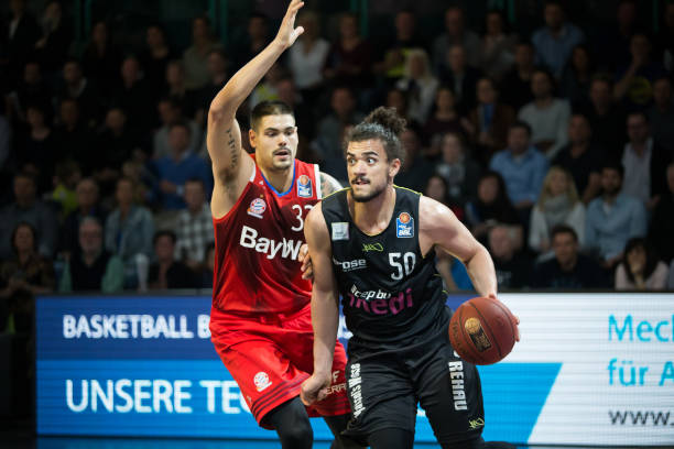 先后执教过 先后执教过